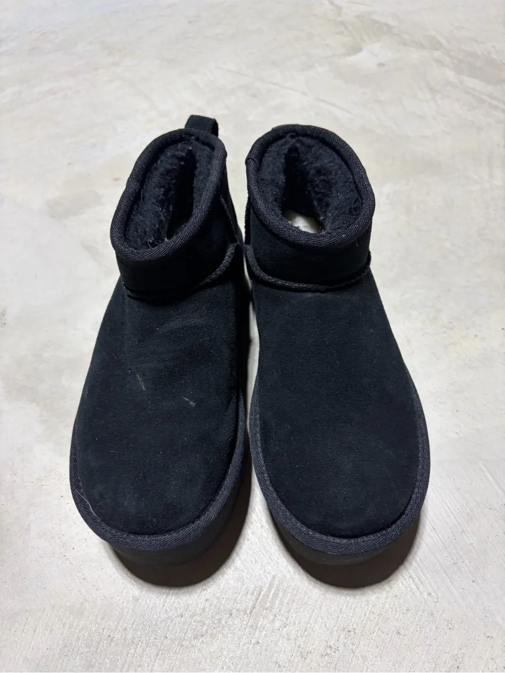 UGG classic ultra mini platform Black boots 6